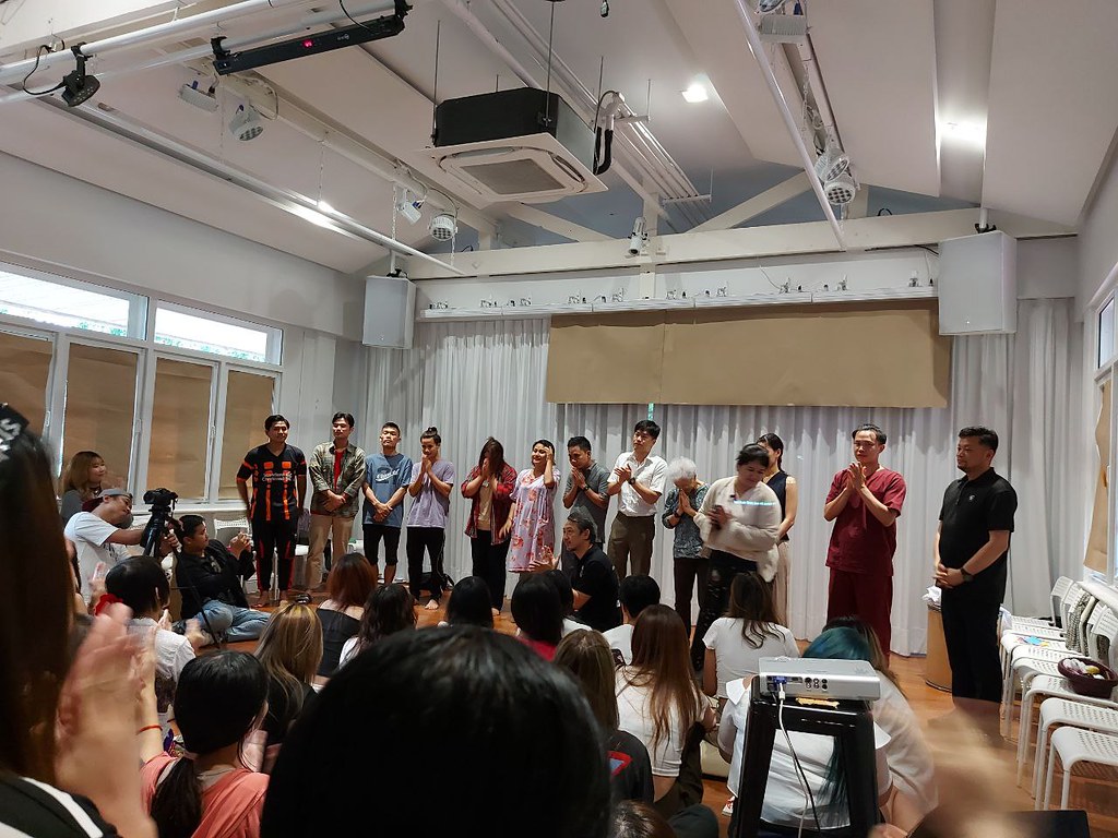 'ร้องเพลงชาติไทยได้ไหม' ละครเวทีที่เชื้อเชิญผู้ชมมาลองขบคิด-แก้ปมละเมิดสิทธิแรงงานพม่าไปด้วยกัน