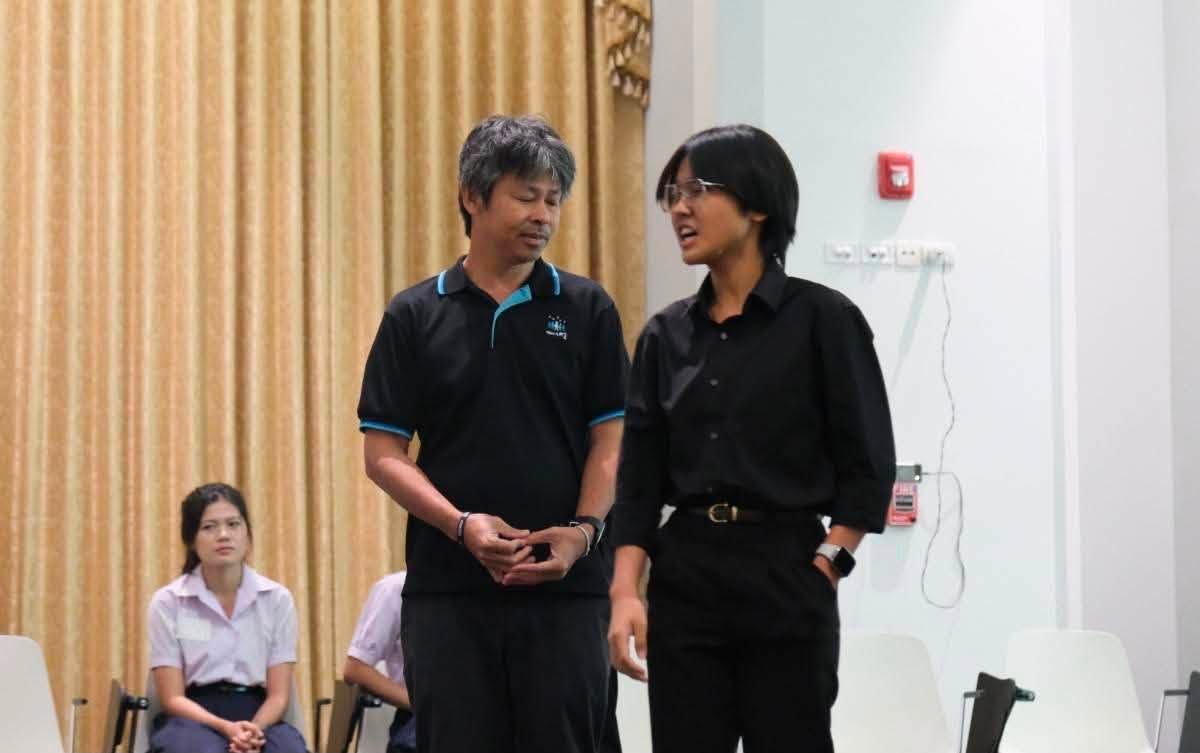 "ละคอนการศึกษา ตอน ปฏิบัติการเล่นแร่แก้กฎ ทวงสิทธิ และสวัสดิการนักเรียนไทย"