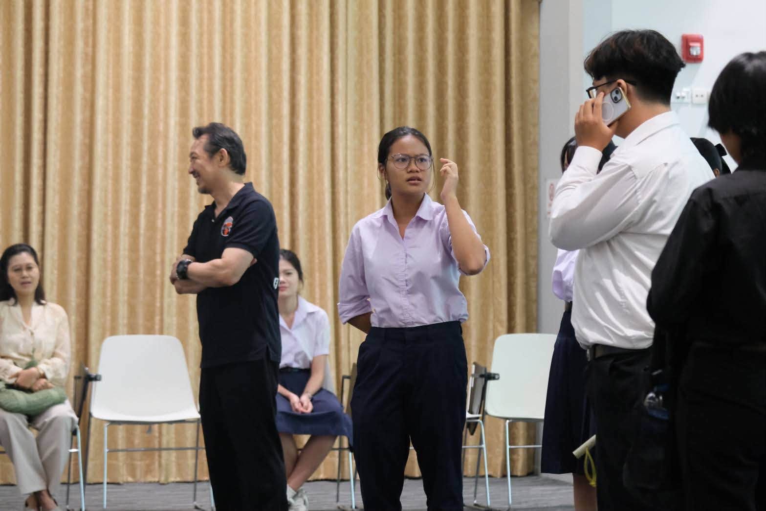 "ละคอนการศึกษา ตอน ปฏิบัติการเล่นแร่แก้กฎ ทวงสิทธิ และสวัสดิการนักเรียนไทย"